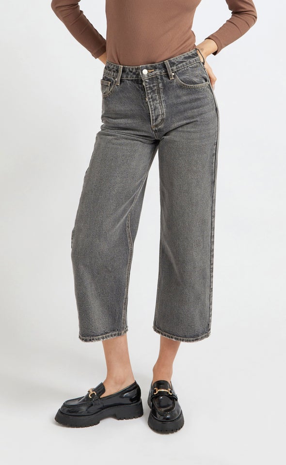 Black Wash Cropped Jeans Black