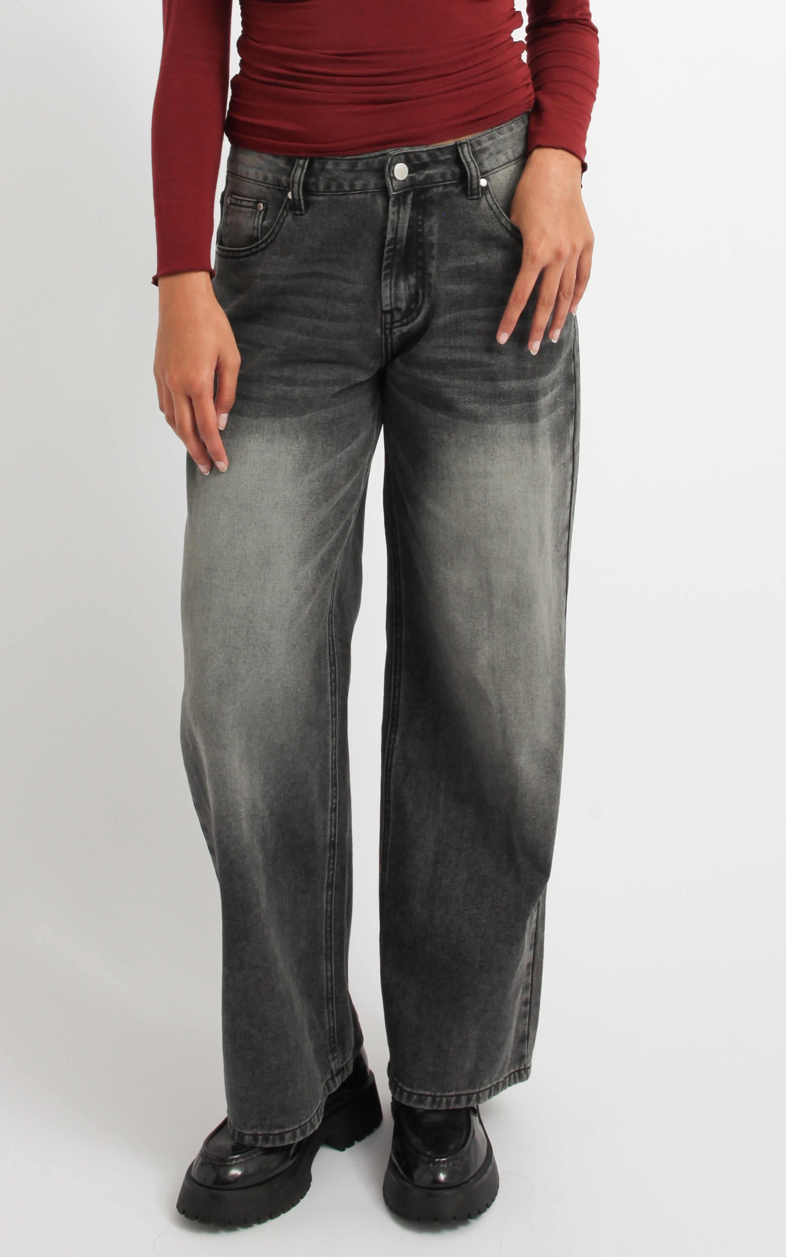 【新品】Henly Begins/LOW RISE DENIM PANTS Shop our Black Washed Low Rise Jeans in Black | Pagani