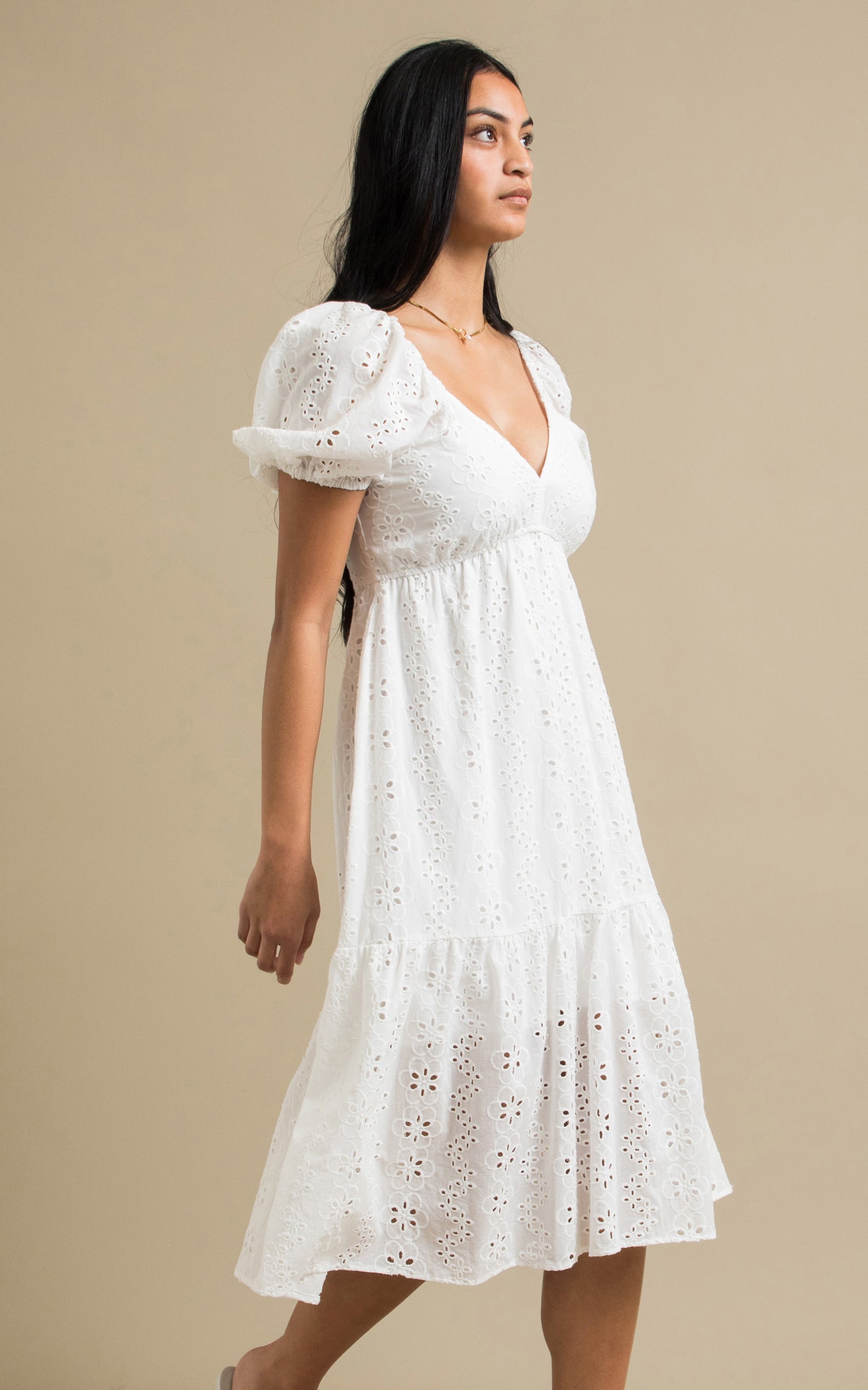 LE’RURE Plume broderie balloon dress AR3070_4_f4499532-5a75-41d3-