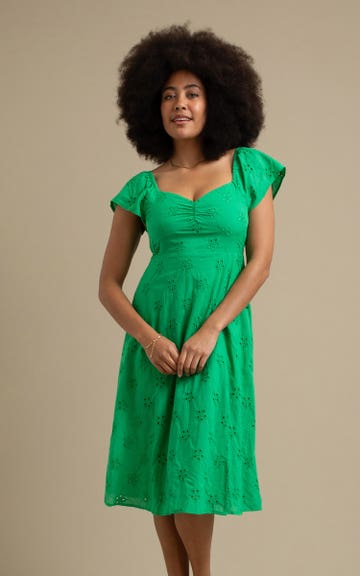 Shop our Broderie Sweetheart Midi Dress in Green | Pagani