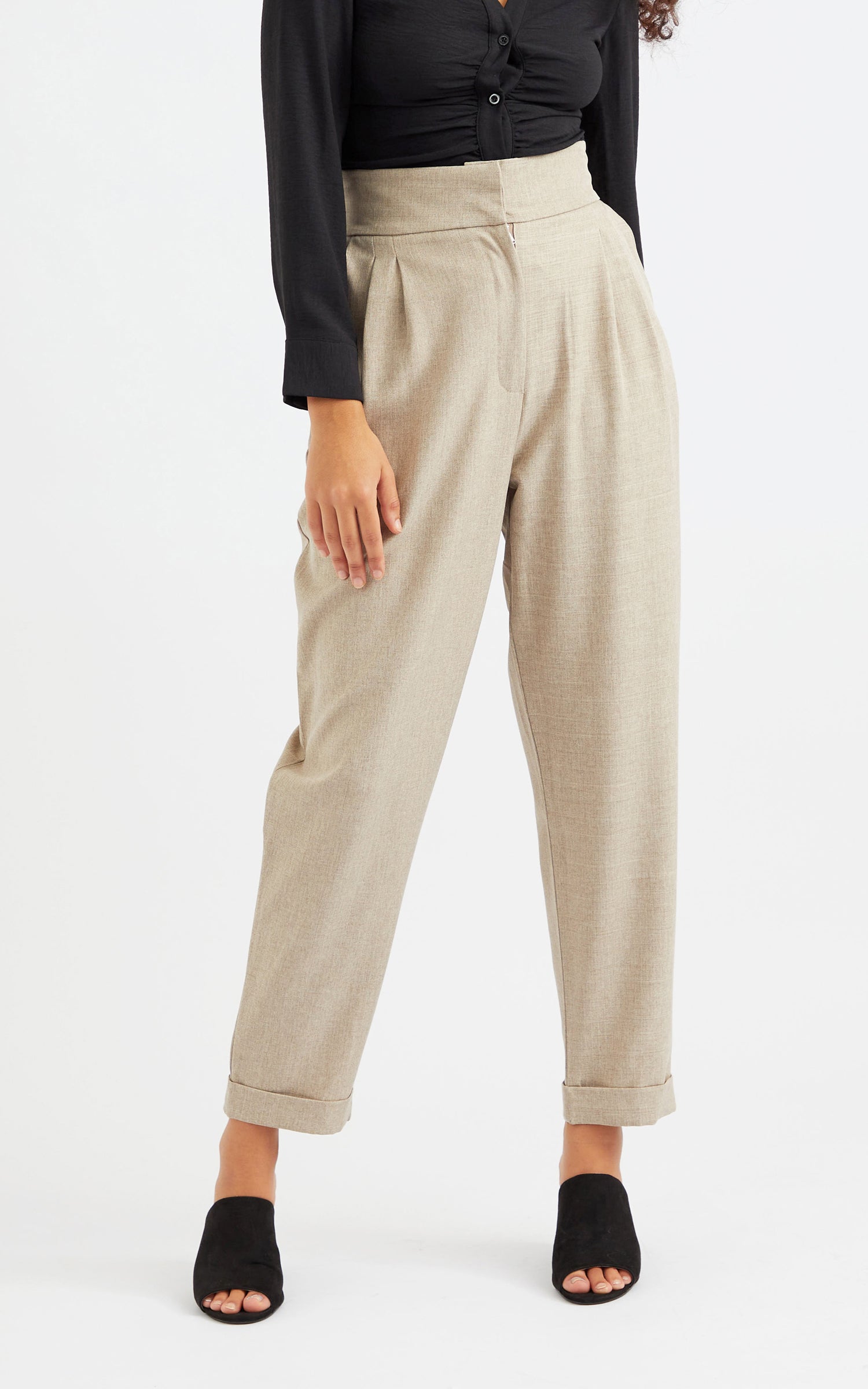 Buckle Detail Tapered Pant | Pagani