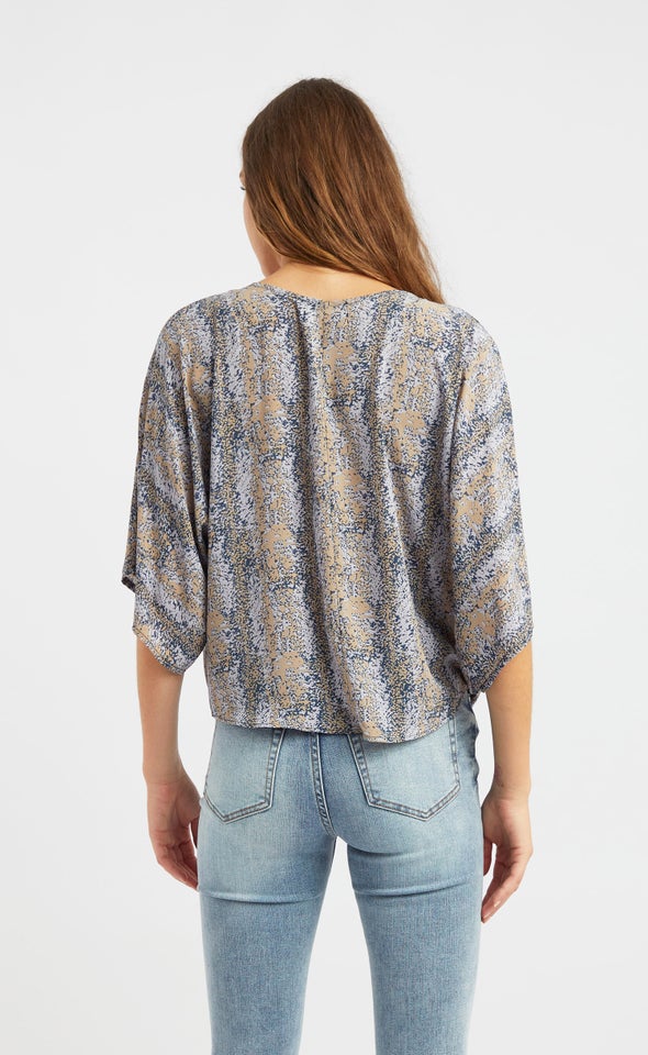 CDC Knot Hem Batwing Top Pagani