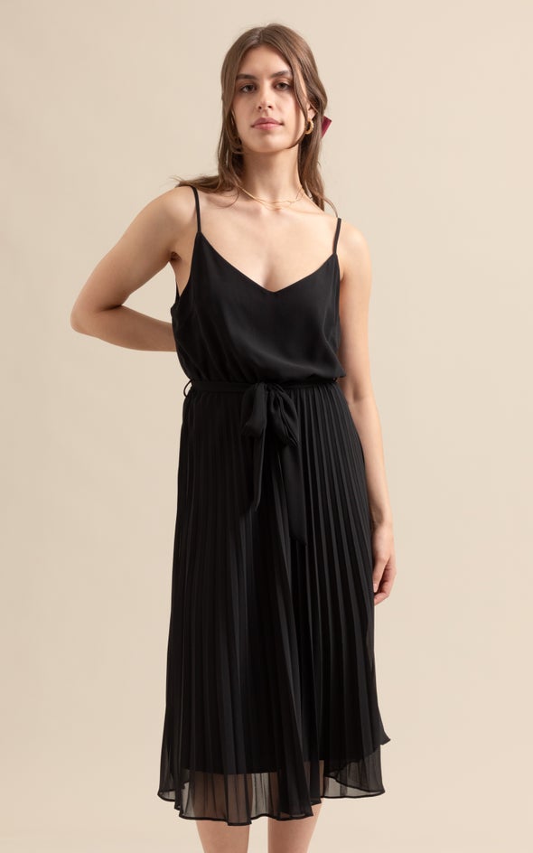 Chiffon Strappy Pleated Dress Black