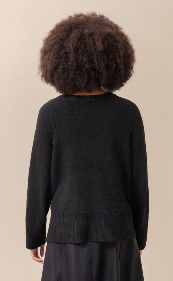 Crew Neck With Stepped Hem Black