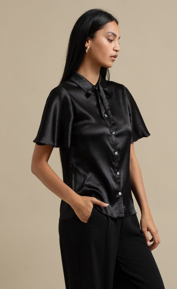 Crinkle Chiffon Flutter Sleeve Shirt Black