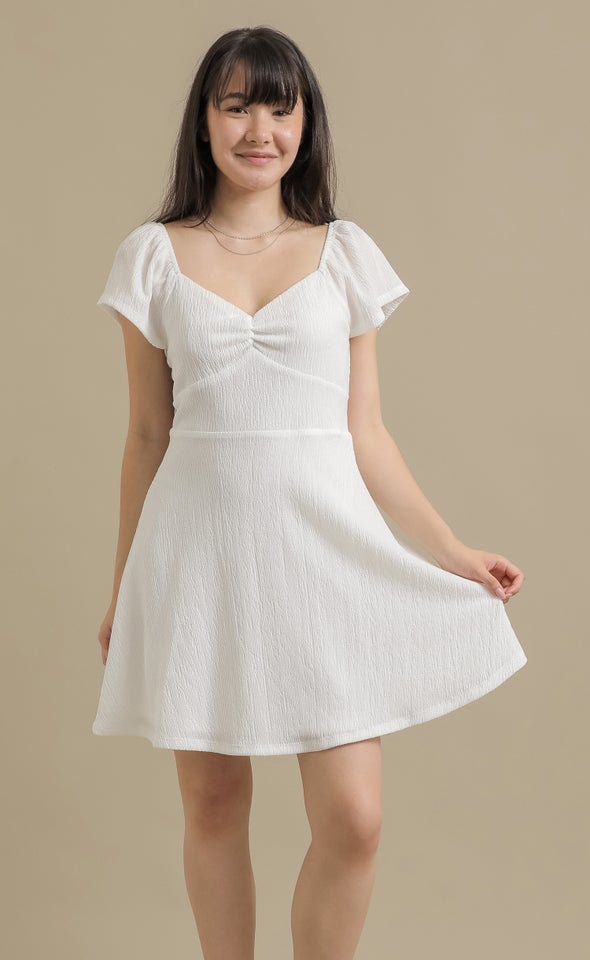 Crinkle Knit Sweethert Detail Sktr Dress White
