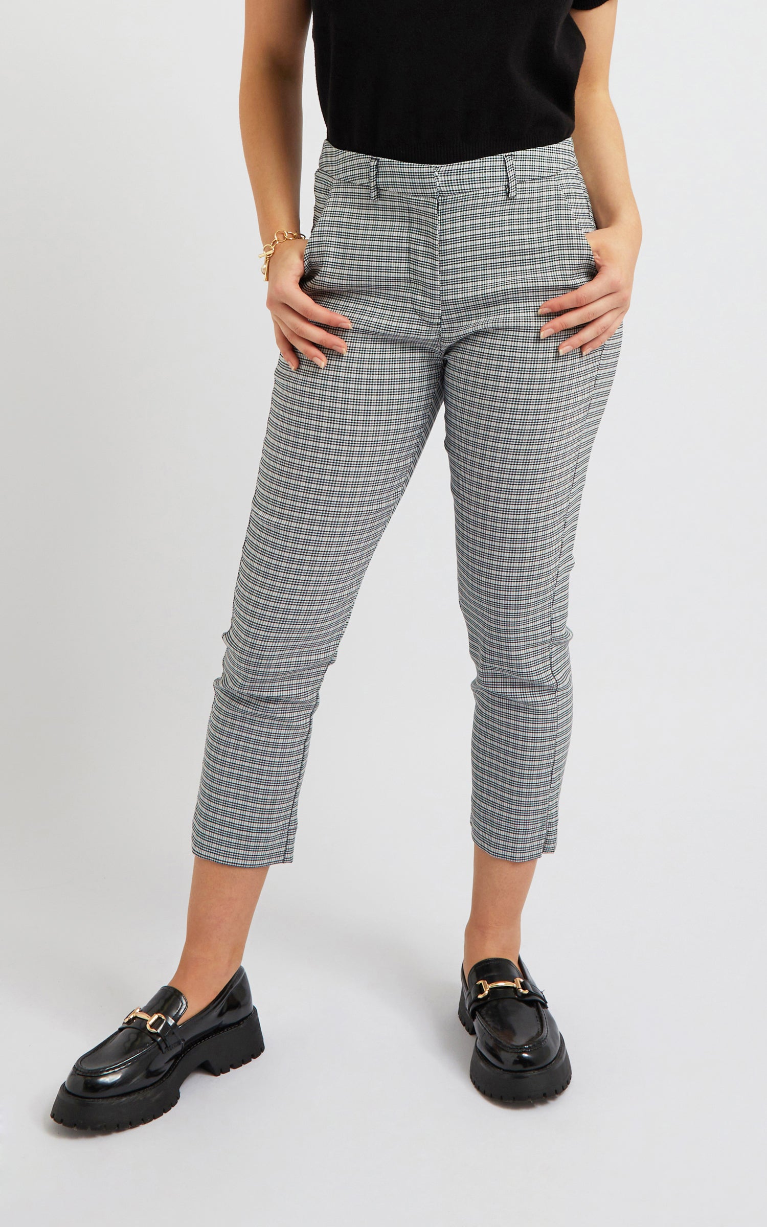 Women checked Cropped Trousers