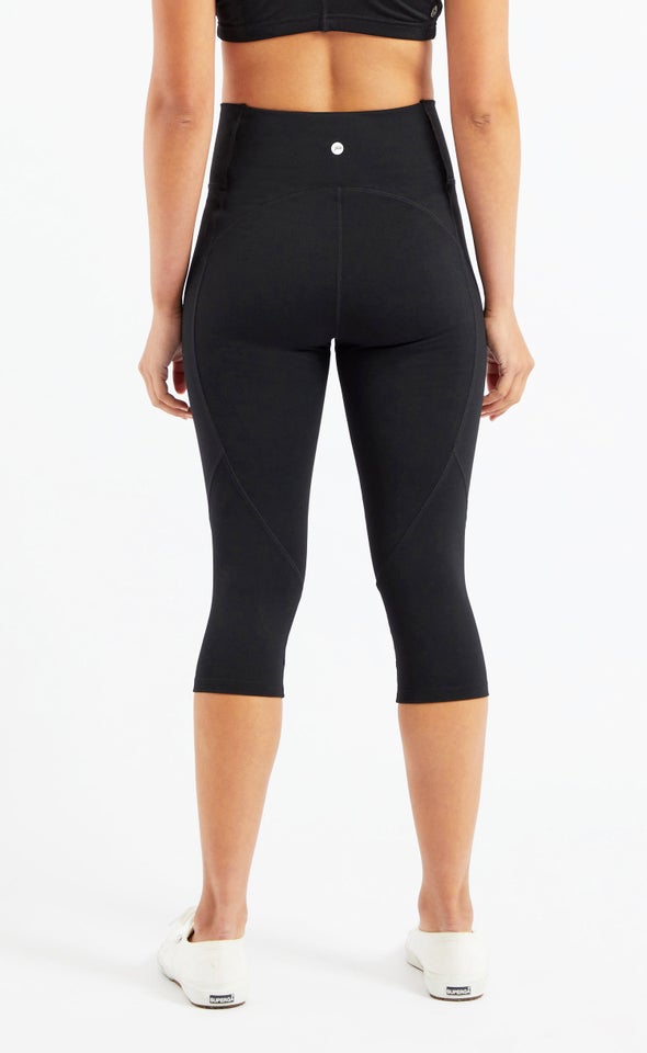 Curve Seam Crop Tight Black