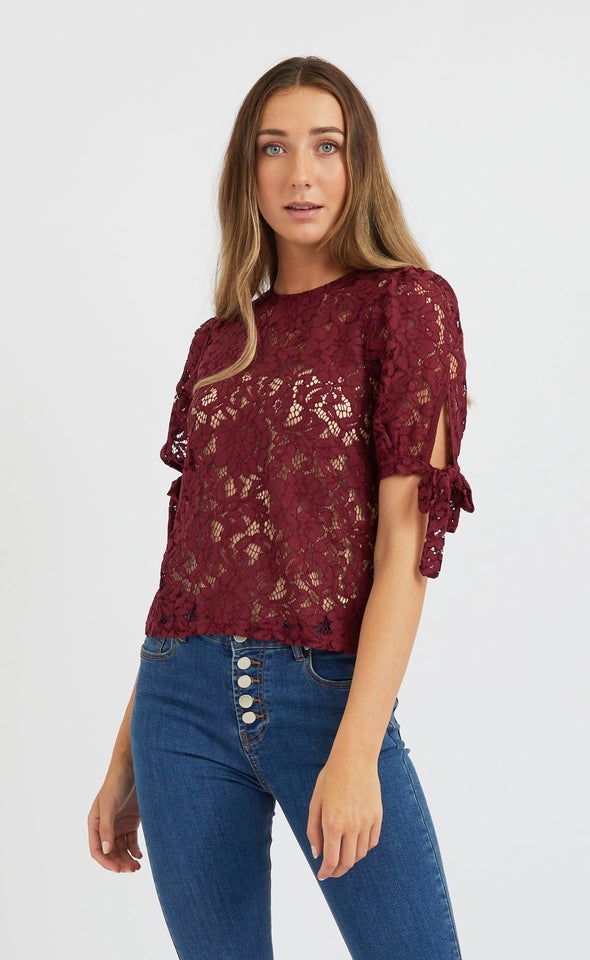 Lace Tie Sleeve T-Shirt Maroon