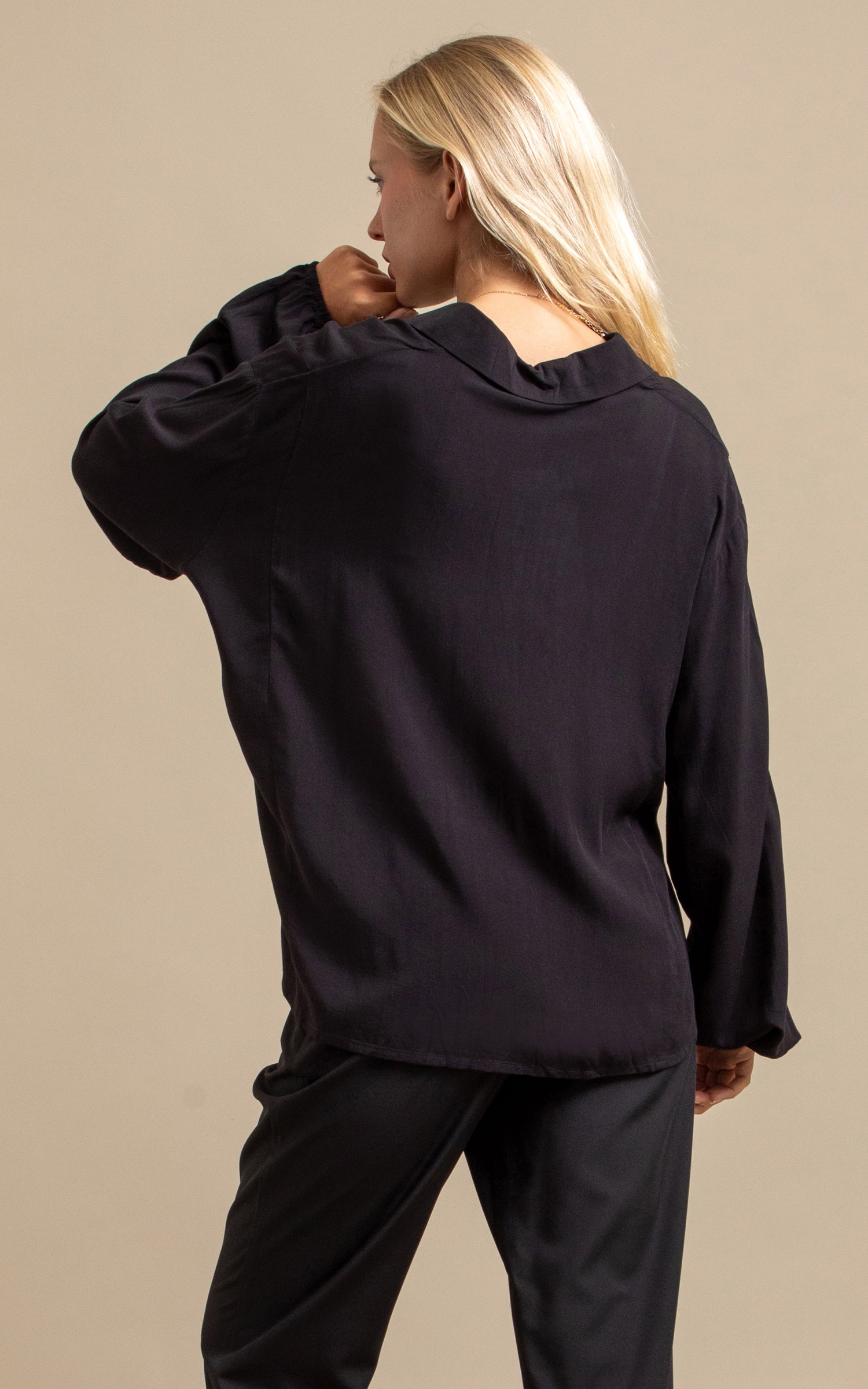 Shop our Linen Look LS Shirt in Black | Pagani