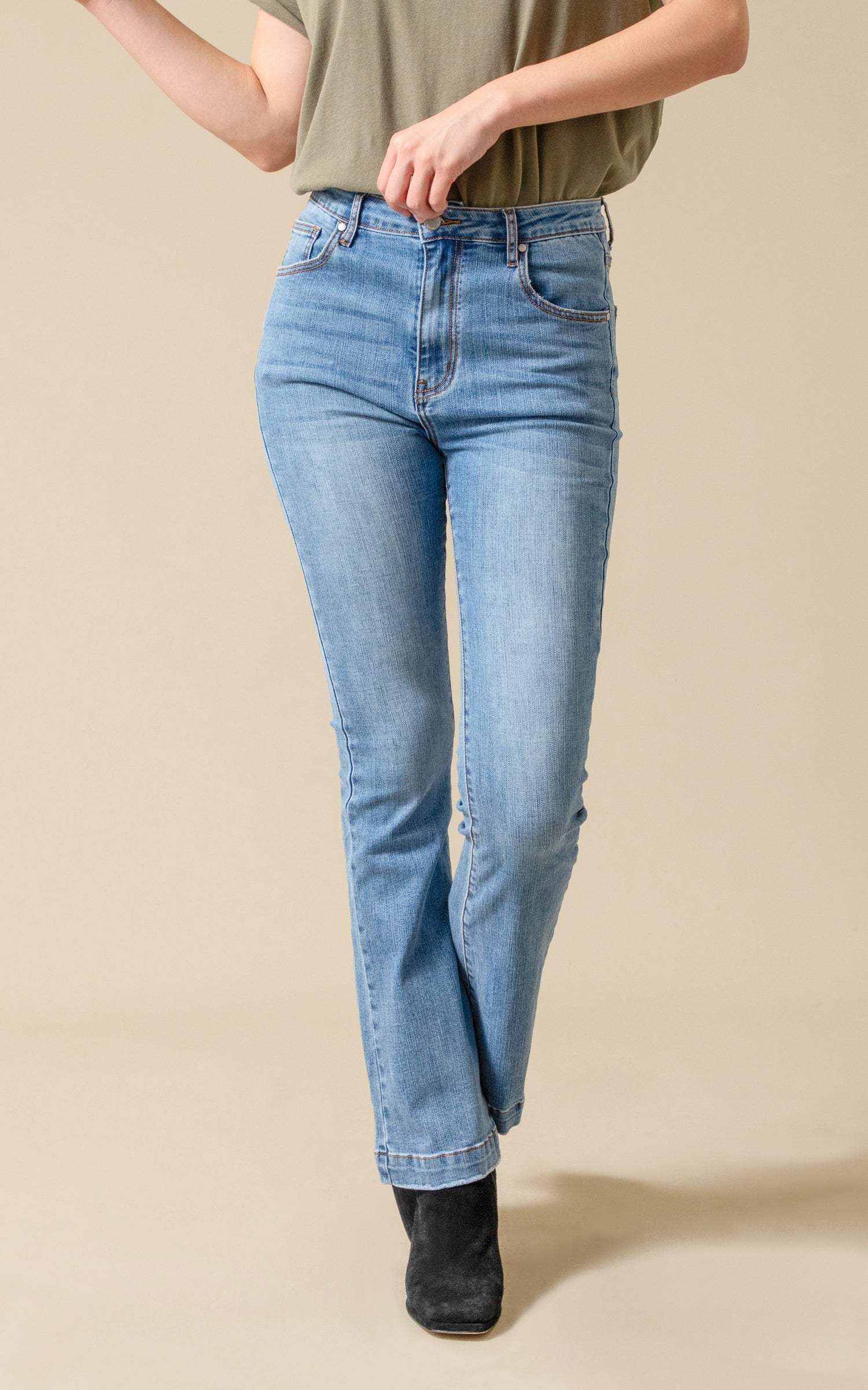 Mid Wash Flare Jeans | Pagani