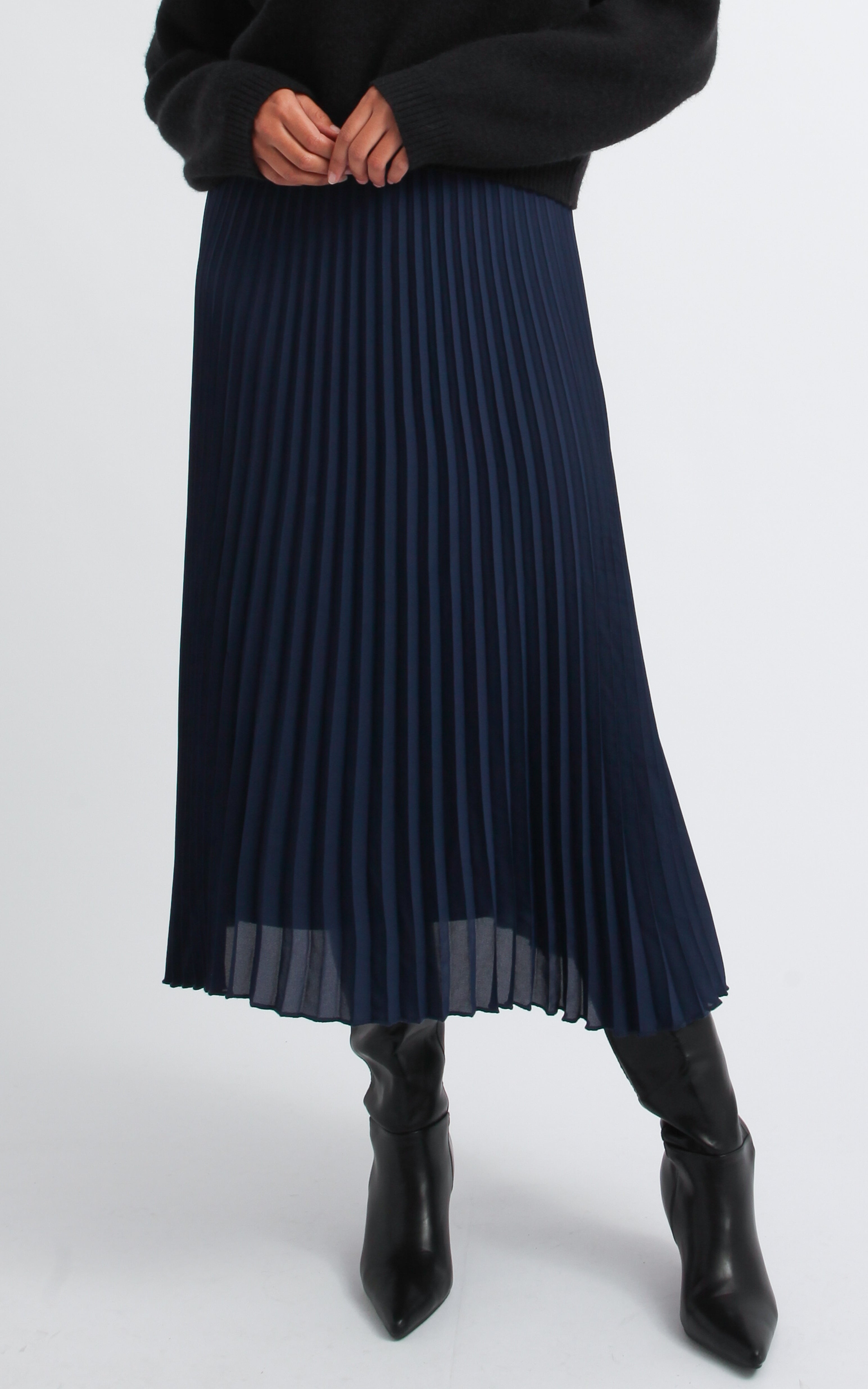 Shop our Plaid Suiting Midi Skirt with Belt in Navy check | Pagani