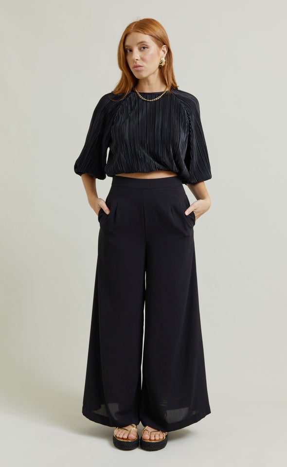 Plisse Puff Sleeve Top Black