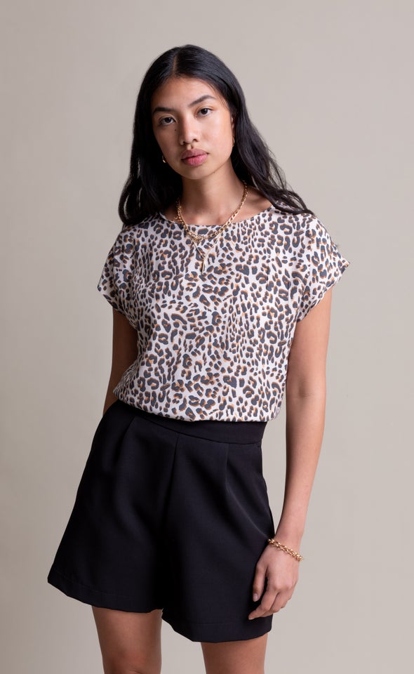 Poplin Scoop Neck Top Leopard Print