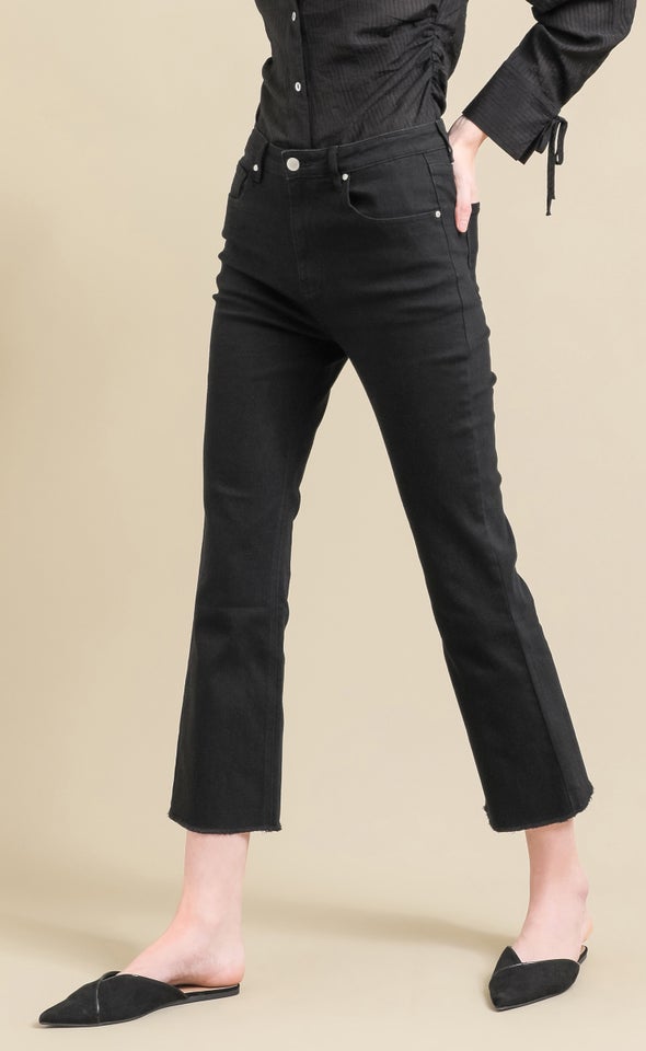 Raw Hem Cropped Flare Jean Black