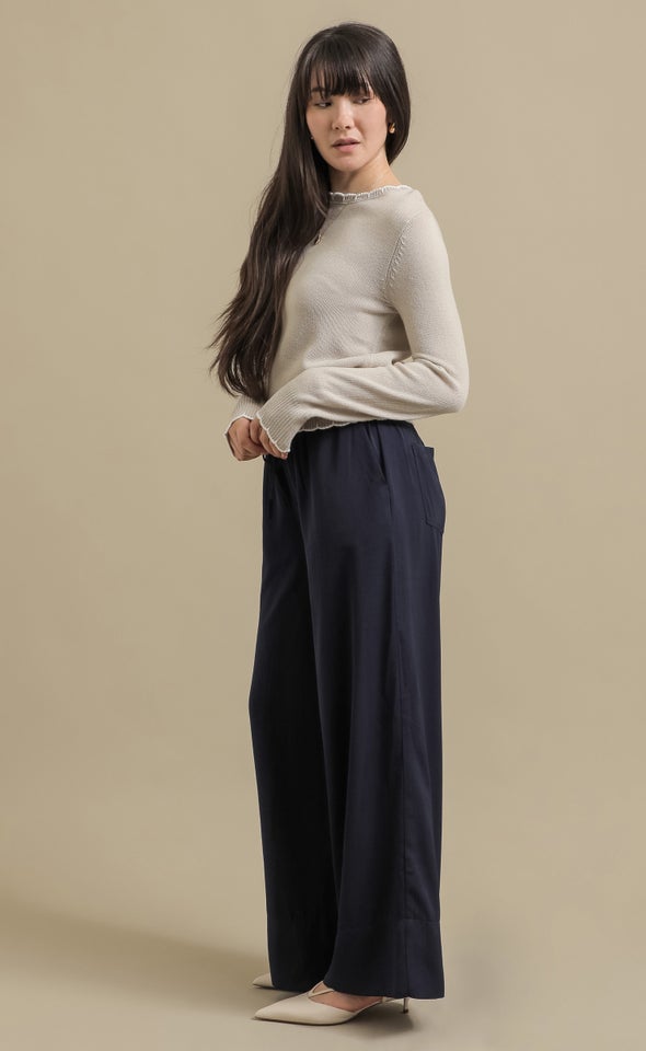Scallop Stitch Round Neck Sweater Natural