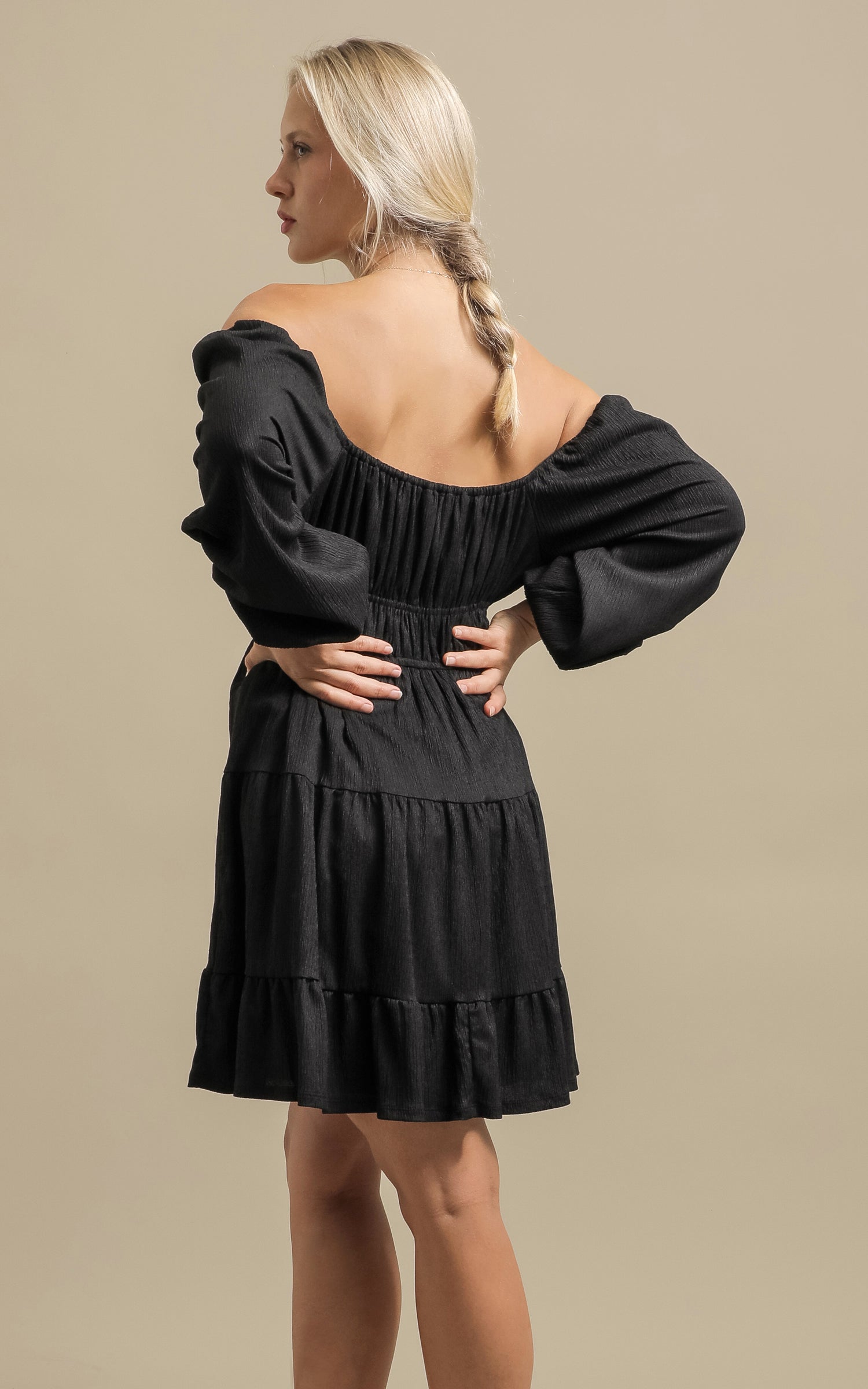 AIRY SLEEVE TIGHT DRESS ブラック S Shop our Textured Jsy Short Tier Dress in Black | Pagani
