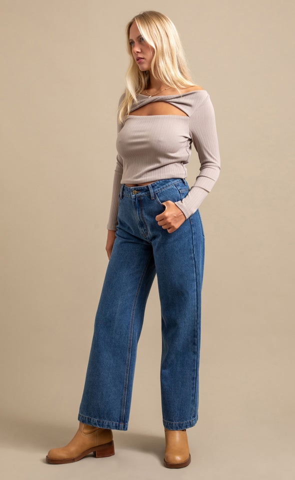 Twist Front Cut Out Top Latte